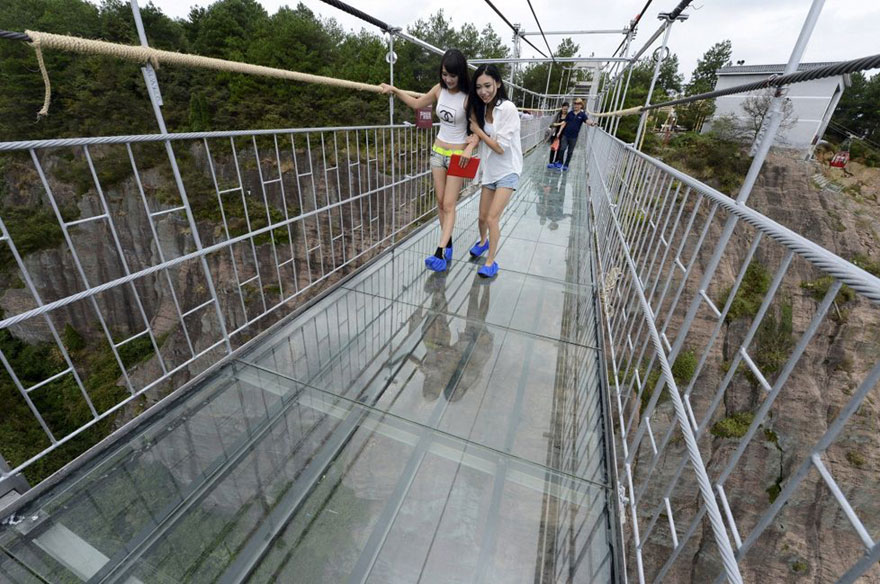 puente-suelo-cristal-hunan-china (3)