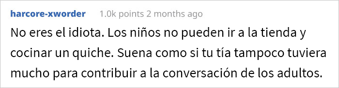 A este chico de 22 años le pidieron que se sentara en la mesa de los niños, así que tomó el quiche que trajo y simplemente se fue