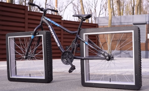 Esta bicicleta tiene las ruedas cuadradas y funciona mejor de lo que crees