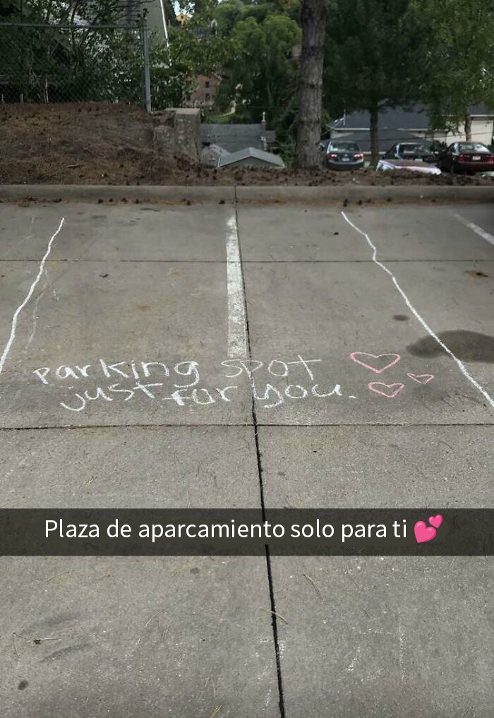 Esta joyita en el aparcamiento de la universidad