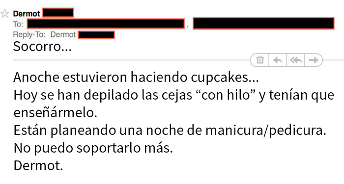 Acabo de recibir este email de mi padre. Ahora que mi hermano y yo estamos en la universidad, él está solo en casa con mi madre y mi hermana.