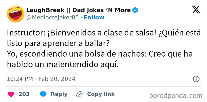 Meme divertido sobre millennials confundiendo clase de salsa y comida, con instructor y comentario gracioso de nachos.