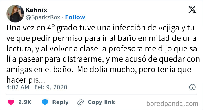 Tweet sobre una experiencia con profesores tóxicos, donde una estudiante es acusada injustamente al pedir ir al baño.