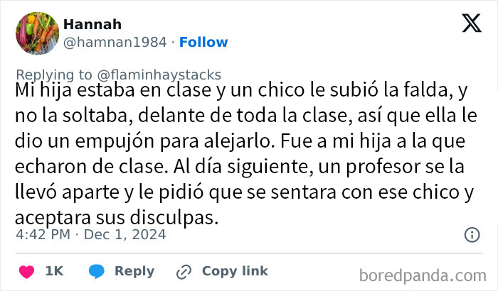 Tweet sobre un profesor tóxico que maneja mal una situación de acoso en clase.